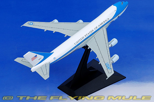 Dragon Models 56200-1 - 747 Diecast Model, USAF 89th AW, #82-8000