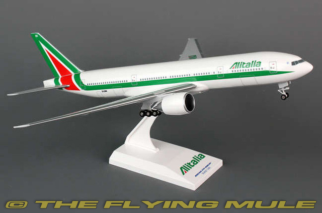 777-200 1:200 Display Model - Skymarks SK-SKR718 - $44.95
