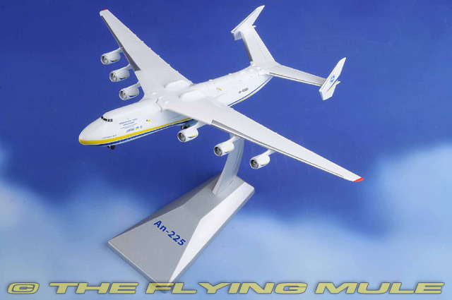 Antonov 225 best sale diecast model