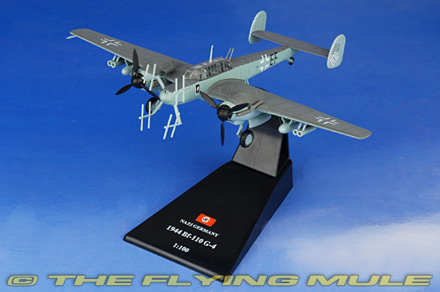 Military Plane Model Plane Model with Base, 1/100 Scale BF-110 Fighter Model 