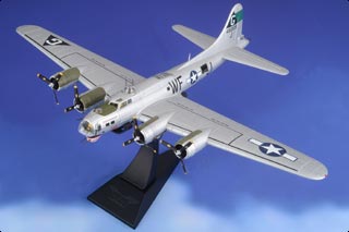 B-17G Flying Fortress Diecast Model, USAAF 305th BG, 364th BS, #44-6009 Flak Eater