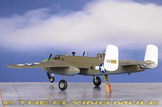 COIKE BUG BOMBER 5色セット 新品未使用 Corgi 1:72 B-25D Mitchell USAAF 345th BG, 498th BS Air Apaches Red
