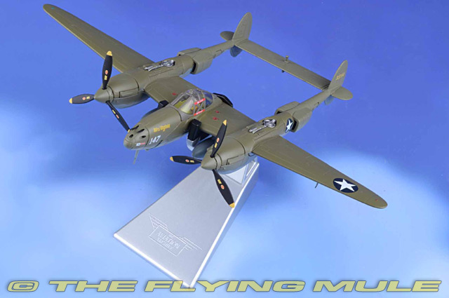 Corgi Aviation 1:72 Lockheed P-38J Lightning 43 28431/MC.O Buggy ir feliz 