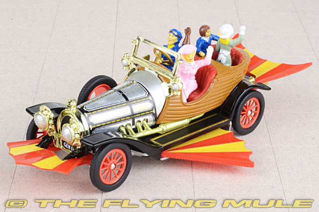 Corgi CC03502 Chitty Chitty Bang Bang Model "Flying" Car & 4 Figures NEW 