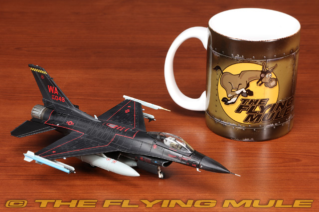 Calibre Wings 1:72 F-16C Fighting Falcon USAF 57th ATG, 64th AGRS