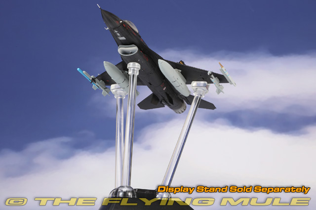 Calibre Wings 1:72 F-16C Fighting Falcon USAF 57th ATG, 64th AGRS