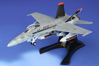 F/A-18C Hornet Display Model, USN VFA-137 Kestrels, NE402