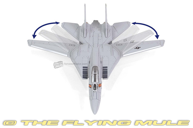 Modellino Forces Of Valor 1:200 – Ponte CVN-65 Con F-14A Aardvarks – VF-114 (831105)