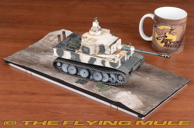 Forces of Valor 1:32 Sd.Kfz.181 Tiger German Army sPzAbt 502 #100