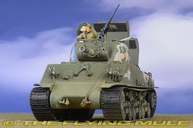 Forces of Valor 1:32 M4(105) HVSS Sherman US Army 711th Tank Btn