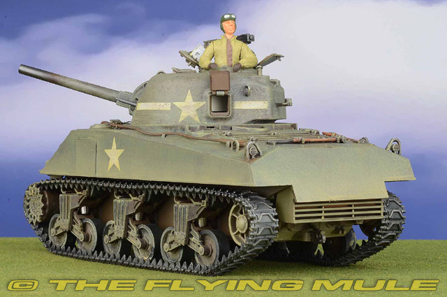 Forces of Valor 1:32 M4A3(75)W Sherman US Army 10th Tank Btn w/1