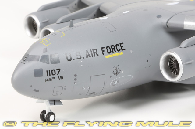 GeminiJets 1:200 C-17A Globemaster III USAF 145th AW NC ANG #02