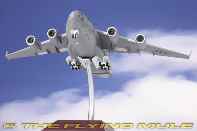 GeminiJets 1:200 C-17A Globemaster III USAF 145th AW NC ANG #02