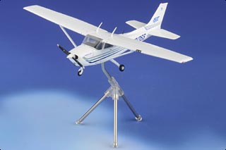 172 Skyhawk Diecast Model, Sportys Flight School, N2135S
