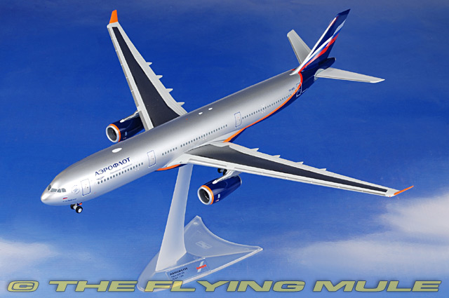 Herpa Wings 1:500  Airbus A330-300  Oman Air A40-DI  530484  Modellairport500 