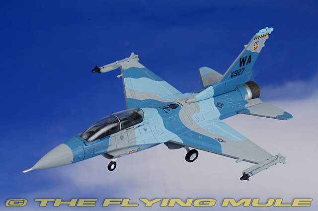 M-SERIES Hogan Wings 1/200 F-16B/D