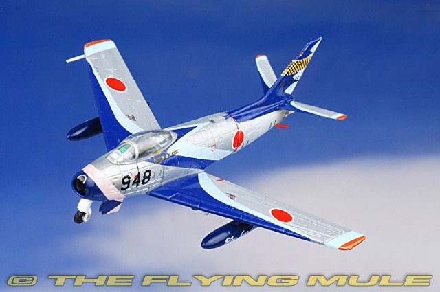 Details about   Hogan Wings 1:200 F-86F Sabre JASDF #82-7834 