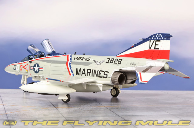 Hobby Master 1:72 F-4J Phantom II USMC VMFA-115 Able Eagles VE000
