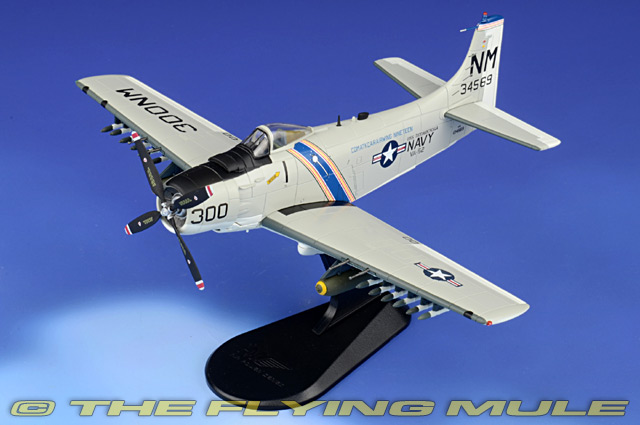 HOBBY MASTER AD-4 Skyraider HA 2916 