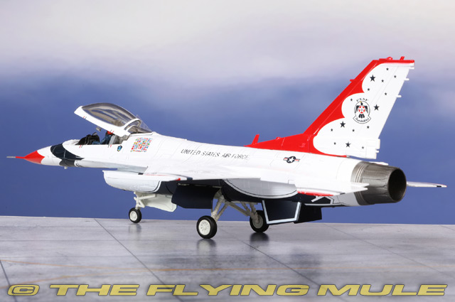 Hobby Master 1:72 F-16C Fighting Falcon USAF Thunderbirds w/Decal