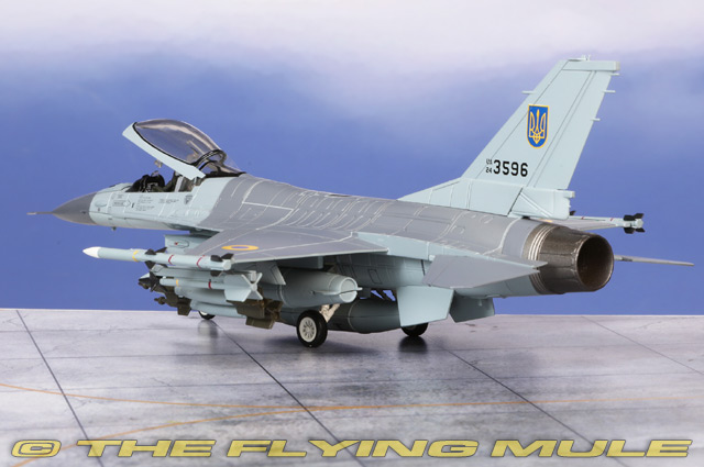 Hobby Master 1:72 F-16AM Fighting Falcon Ukrainian Air Force UA24