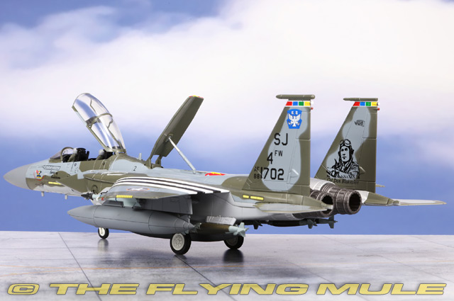 Hobby Master 1:72 F-15E Strike Eagle USAF 4th FW, 334th FS Spirit