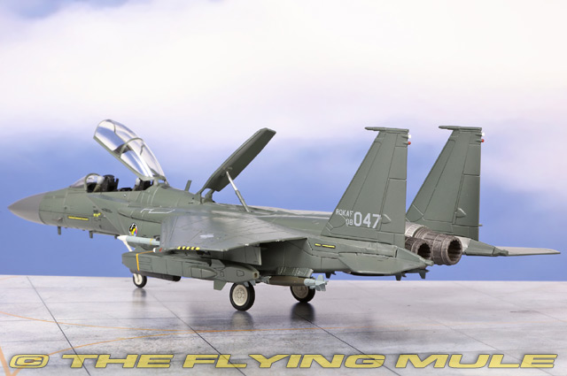 Hobby Master 1:72 F-15K Slam Eagle ROKAF 11th FW #08-0047 w/Taurus