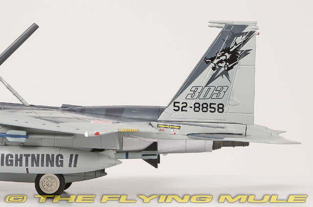 Hobby Master 1:72 F-15J Eagle JASDF 303rd Hikotai Fighting Dragons