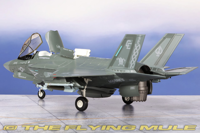 Hobby Master 1:72 F-35B Lightning II USMC VMFA-225 Vikings CE225