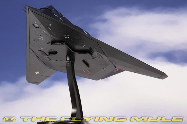 Hobby Master 1:72 F-117A Nighthawk USAF Dark Knights #88-0841 | eBay