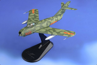 MiG-17F Fresco-C Diecast Model, VPAF 923rd Yeh The Fighter Rgt, Red 3020, Le Hai