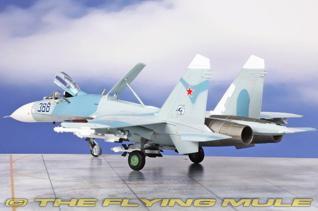 Hobby Master 1:72 Su-27 Flanker-B Soviet Air Force Blue 388 w
