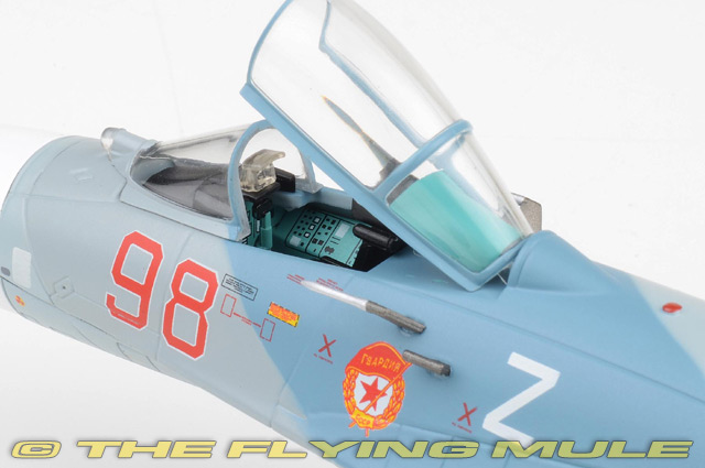 Hobby Master 1:72 Su-27 Flanker-B Russian Navy 279th KIAP Red 98