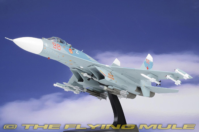 Hobby Master 1:72 Su-27 Flanker-B Russian Navy 279th KIAP Red 98