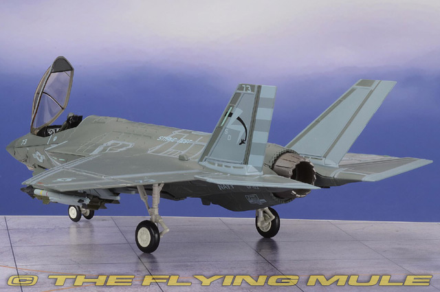 ホビーマスター　Lockheed F-35C 1/72 HA6207 F-35C Lightning II 1:72 Diecast Model - Hobby Master HM-HA6207