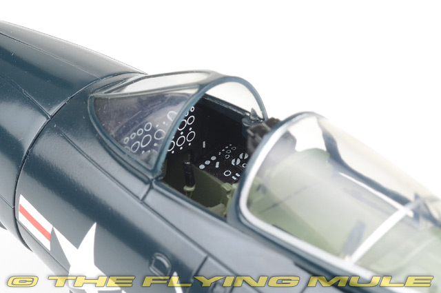 Hobby Master 1:48 F9F-5 Panther USN VF-192 Golden Dragons Golden