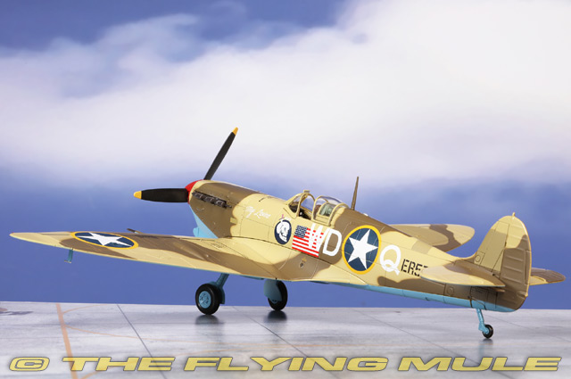 Hobby Master 1:48 Spitfire Mk V USAAF 52nd FG, 4th FS Robert