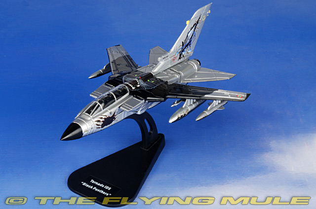 perfektchoice Jet Fighter 1/100 Military Aircraft Panavia Tornad Diecast Display Model with Stand for Decoration or Collection Gift