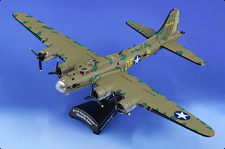 5958 Hogan Wings B-17G Flying Fortress 1/200 Model Fuddy Duddy USAAF 