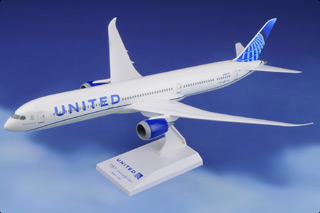 787-10 Dreamliner Display Model, United Airlines, N12010