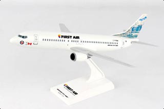 737-400 Display Model, First Air, C-FFNM