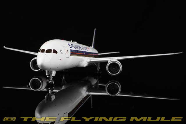 SQ Wings 1:200 787-10 Dreamliner Singapore Airlines 9V-SCN | eBay