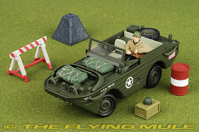 82010 Forces of Valor Jeep Amphibian 1/32 Model US Army w/1 Figure 